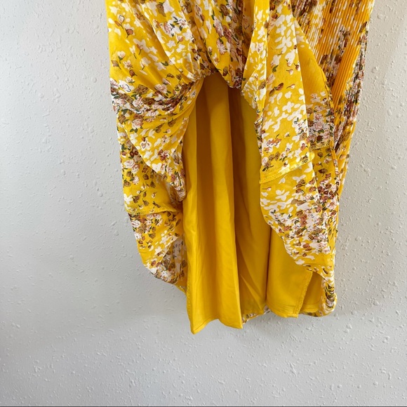 Maison d’ Amelie Paris Pleated Floral Yellow Midi Dress Size Large NWT - Picture 6 of 10